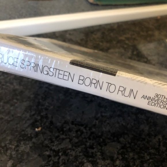 Bruce Springsteen Born to Run 30th Anniversary Ed CD Set. Brand New - Picture 3 of 3